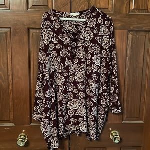 Oversized floral longsleeve with deep V neck